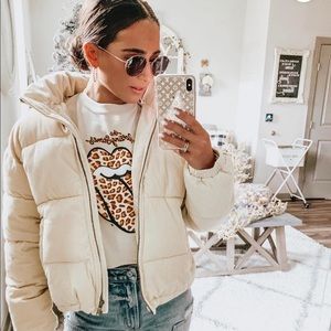 HP🎉NWT Corduroy Cream Puffer Jacket w/ZipOut Hood